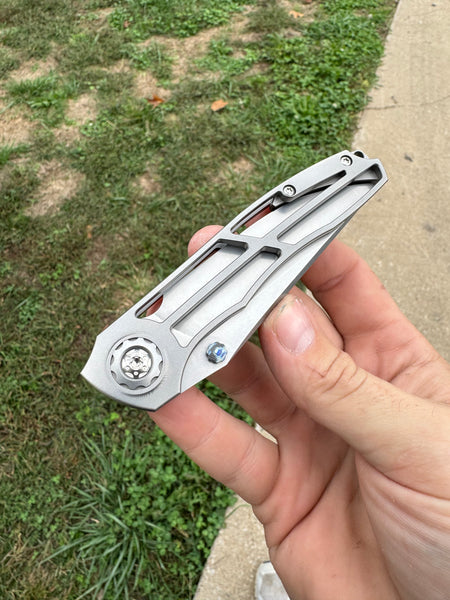 FCFS frame lock DUK